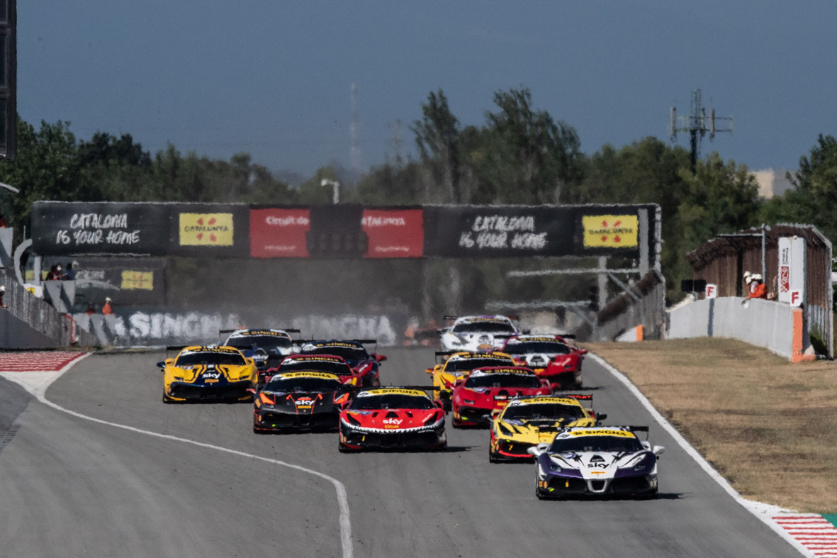 Neubauer e Weiland dominano Gara 1 a Barcellona